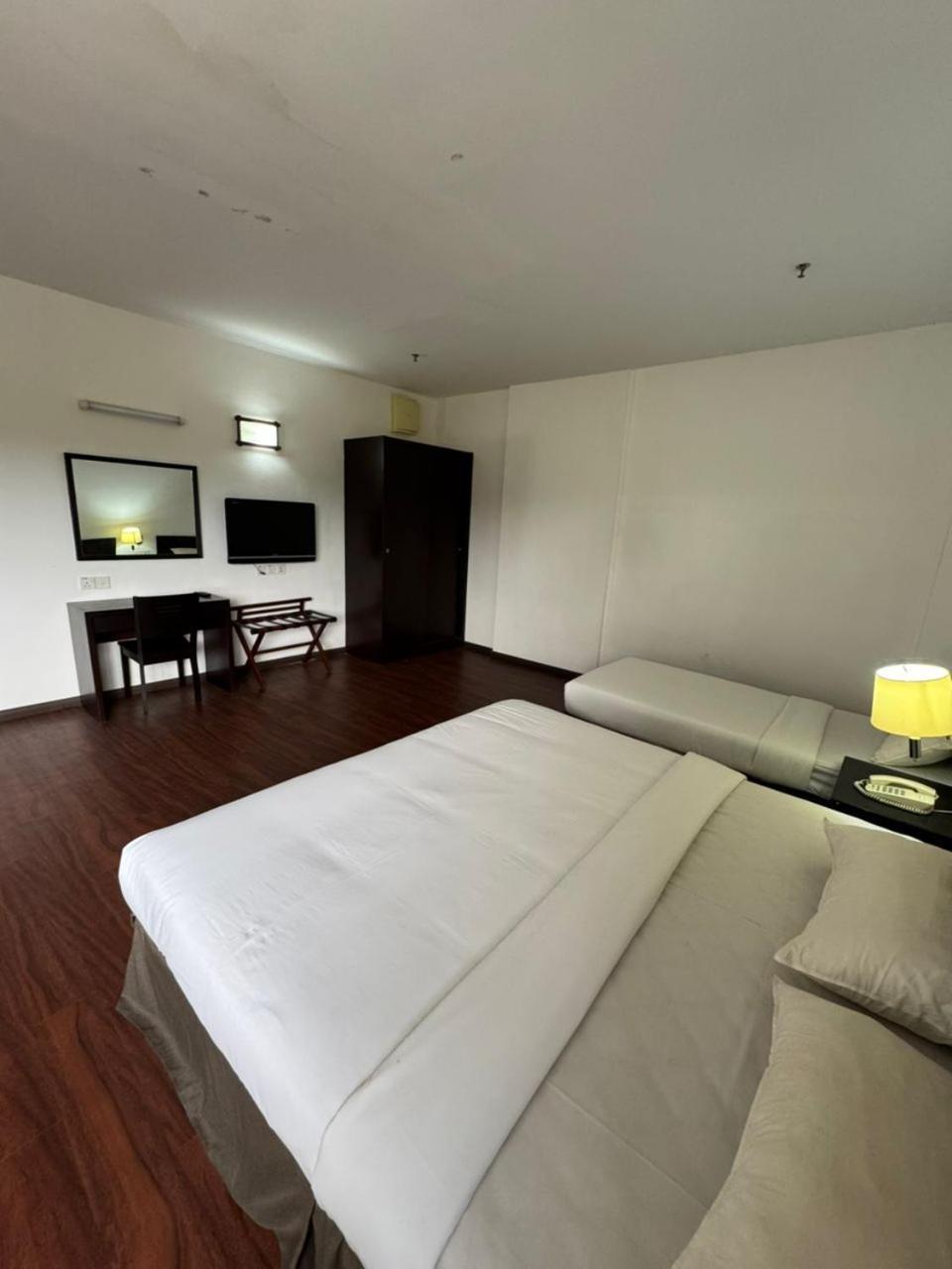 Hotel Pandan Johor Bahru Eksteriør billede